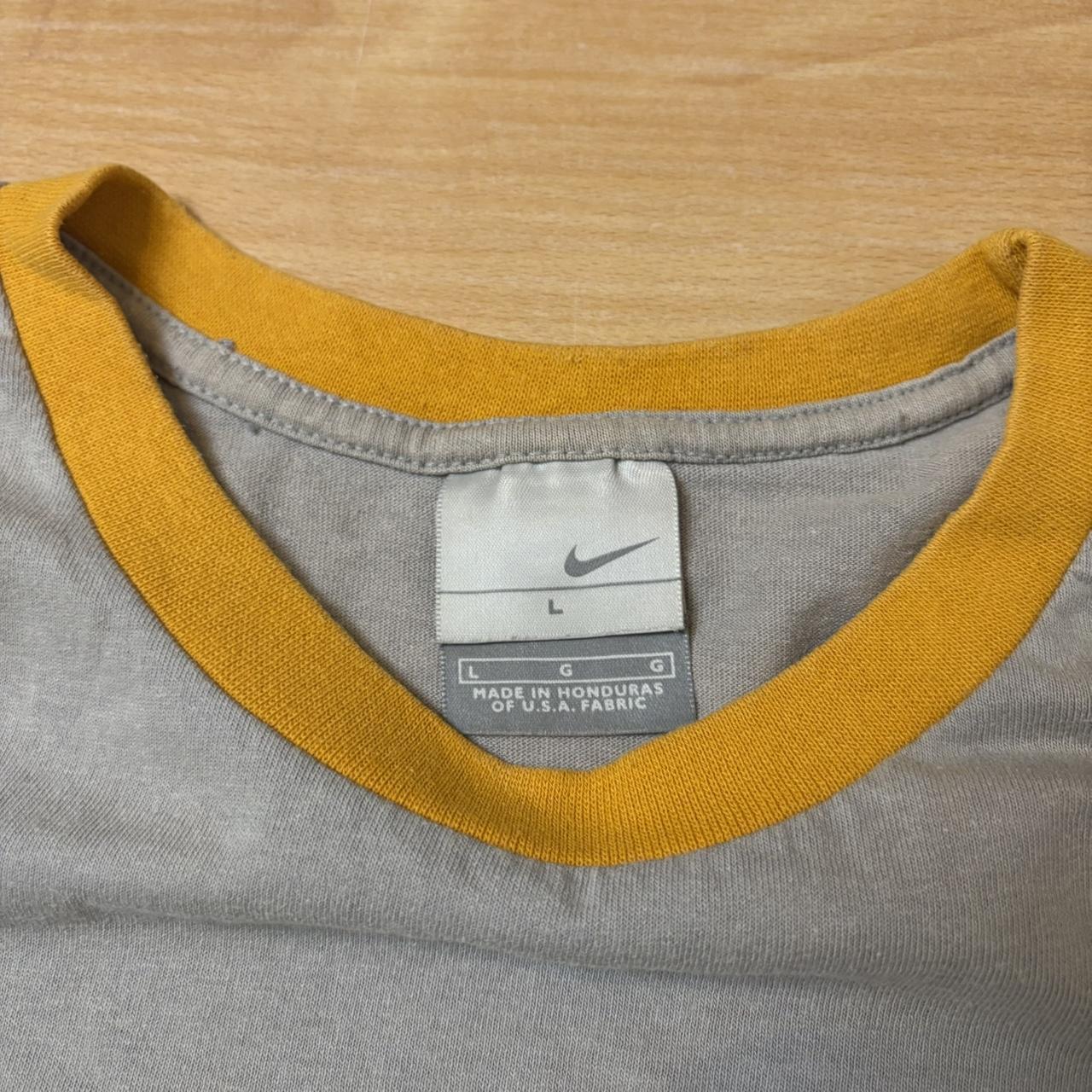 Vintage 00s Nike Tee